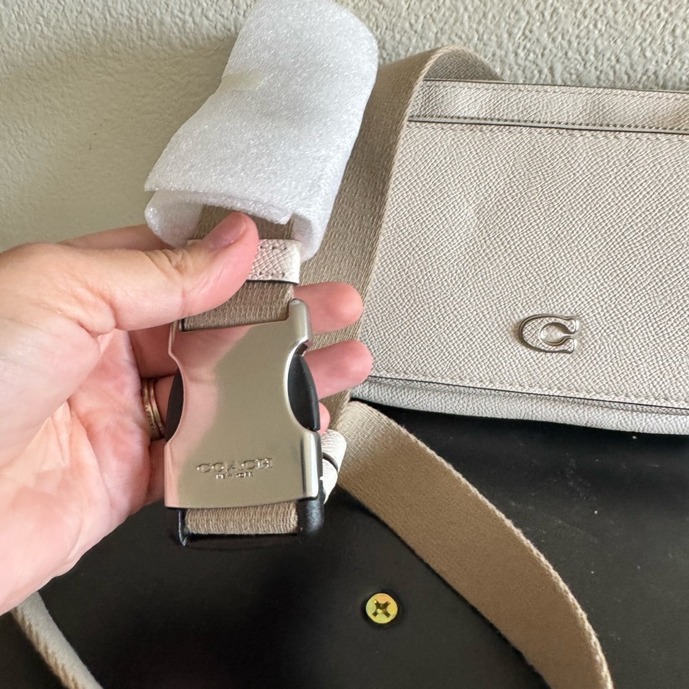 Coach Belt Bag With Signature Canvas Interior Detail NWT - Picture 6 of 10